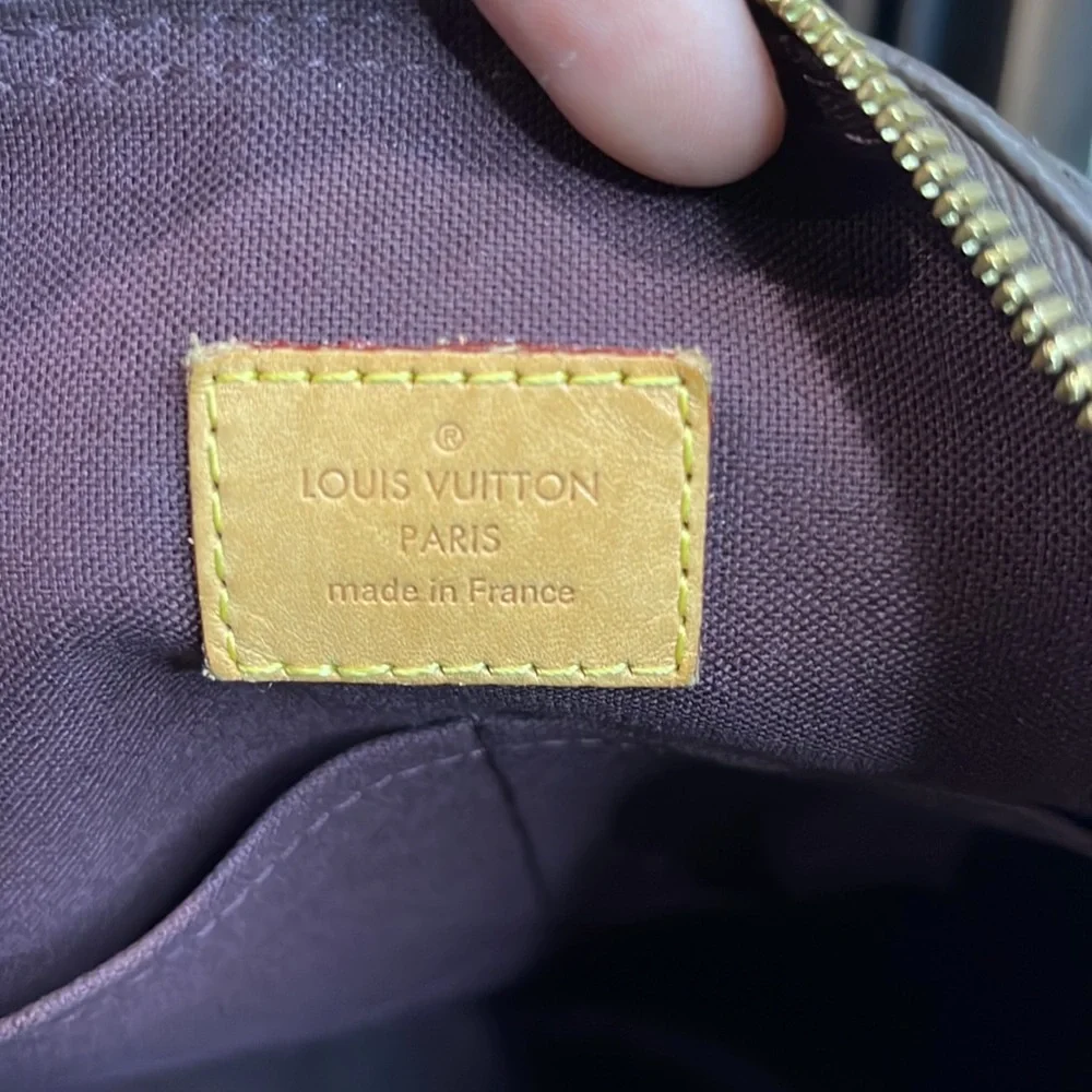 ❌SOLD❌Louis Vuitton Berri MM Bag - Picture 16 of 17